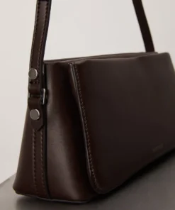 Mattnat VAL Vegan Shoulder Bag - APPLESKIN™ New Arrivals