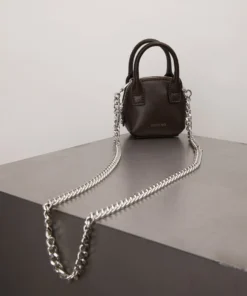 Mattnat GESSI PICO Vegan Crossbody Bag - APPLESKIN™ Studio 901