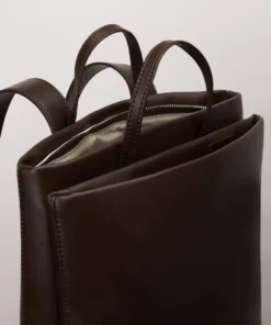 Mattnat Studio 901 REIGN Vegan Backpack - APPLESKIN™ 38 Mattnat Studio 901 REIGN Vegan Backpack - APPLESKIN™