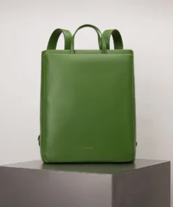 Mattnat Studio 901 REIGN Vegan Backpack - APPLESKIN™ 42 Mattnat Studio 901 REIGN Vegan Backpack - APPLESKIN™